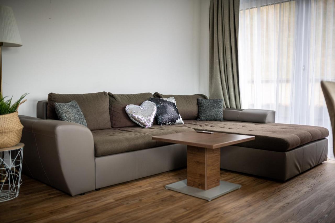 Amelies Mountain View Apartment Kaprun Bagian luar foto