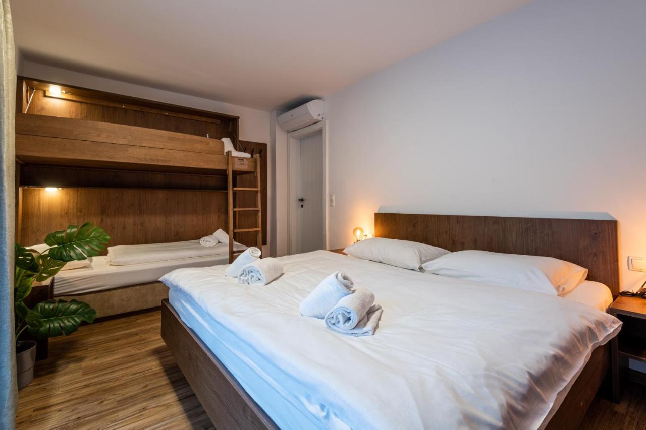 Amelies Mountain View Apartment Kaprun Bagian luar foto