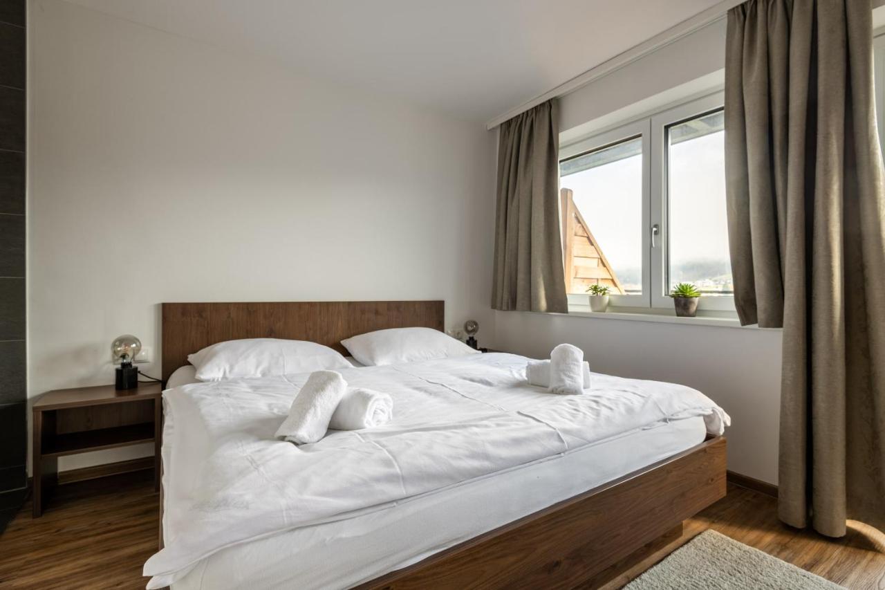 Amelies Mountain View Apartment Kaprun Bagian luar foto