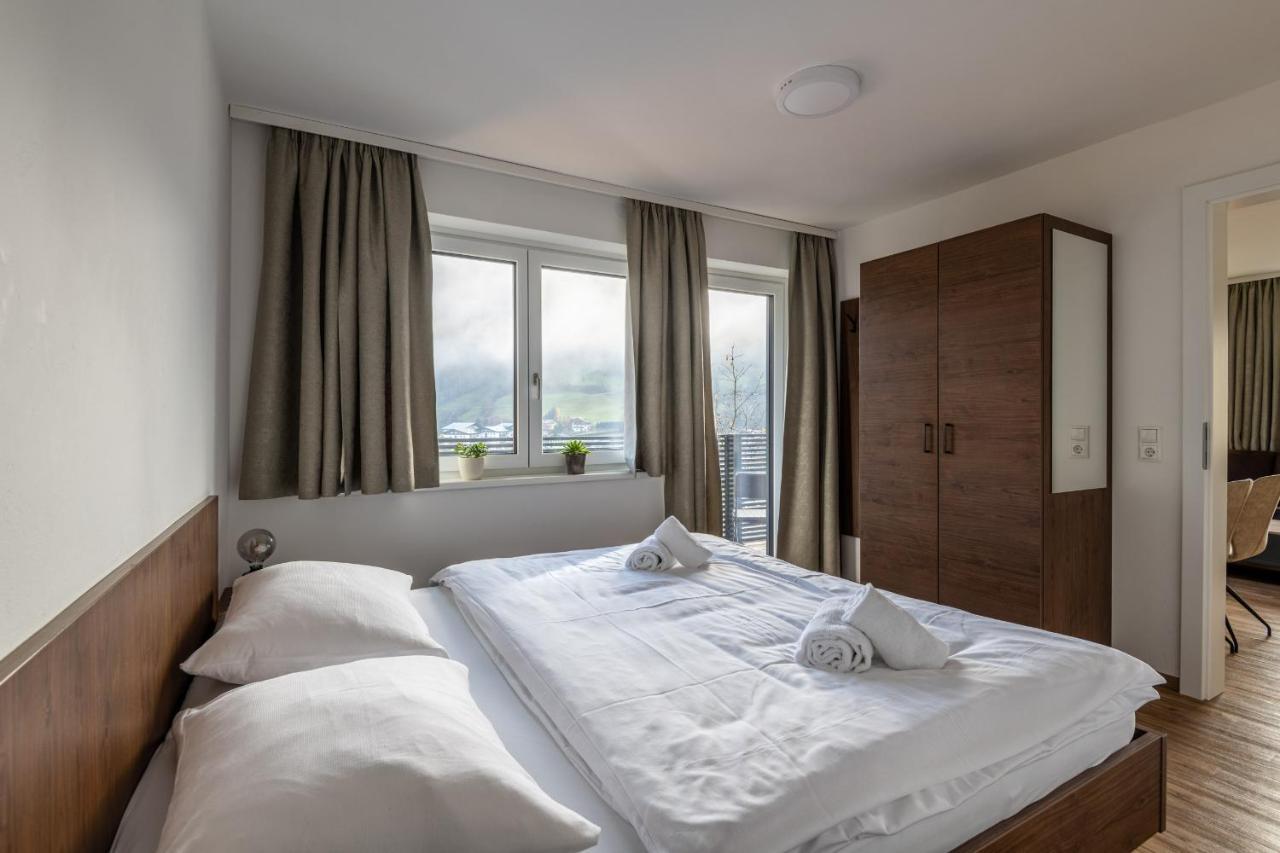 Amelies Mountain View Apartment Kaprun Bagian luar foto
