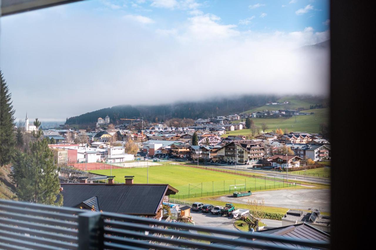 Amelies Mountain View Apartment Kaprun Bagian luar foto