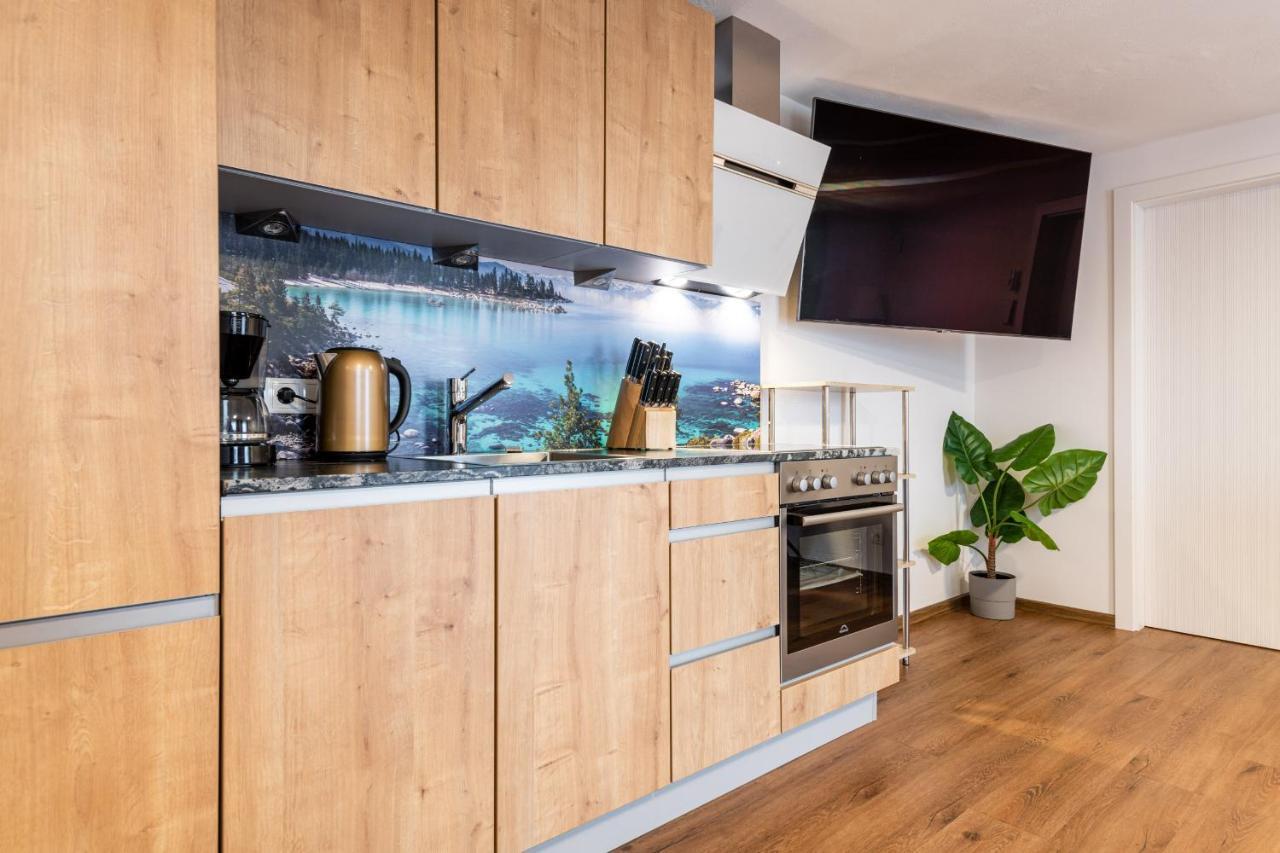 Amelies Mountain View Apartment Kaprun Bagian luar foto