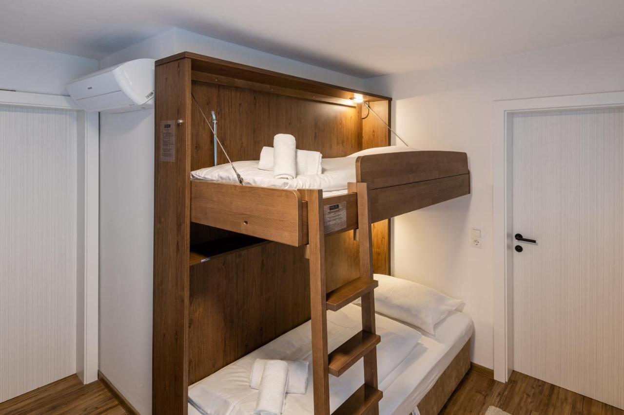 Amelies Mountain View Apartment Kaprun Bagian luar foto