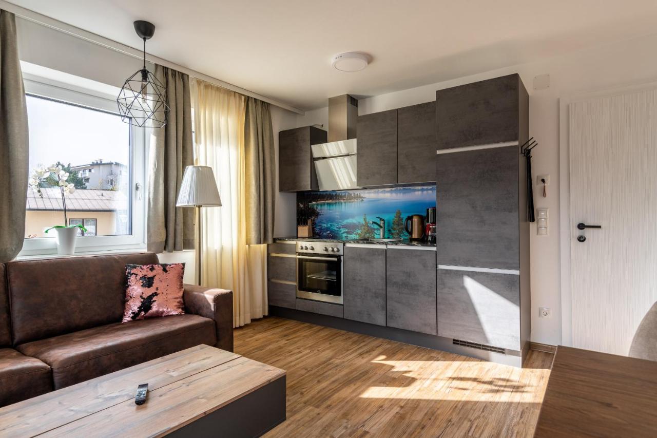 Amelies Mountain View Apartment Kaprun Bagian luar foto