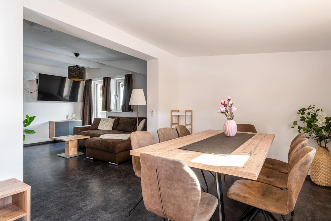 Amelies Mountain View Apartment Kaprun Bagian luar foto