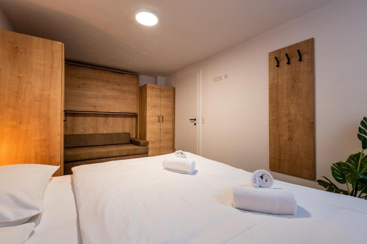Amelies Mountain View Apartment Kaprun Bagian luar foto