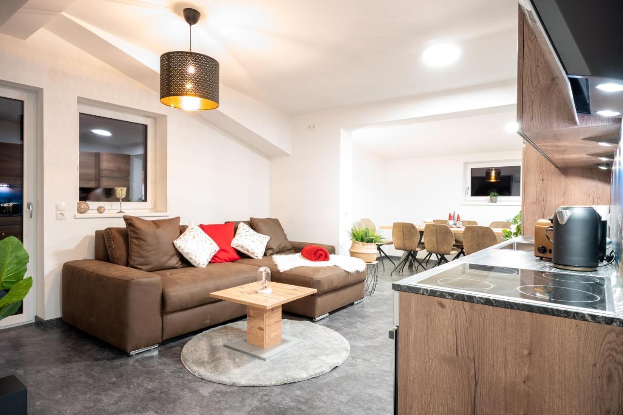 Amelies Mountain View Apartment Kaprun Bagian luar foto